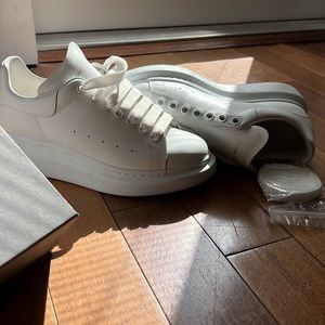 Alexander McQueen white leather sneakers 38 US 8